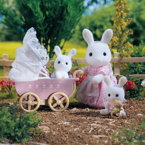 Calico Critters Ready-to-Play - Connor and Kerri's Carriage Ride - Treasure Island Toys