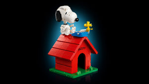 LEGO Ideas Peanuts: Snoopy's Doghouse
