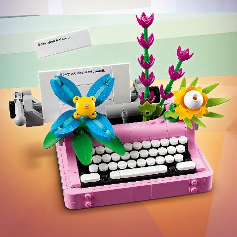 LEGO Creator 3in1 Typewriter with Flowers - Treasure Island Toys