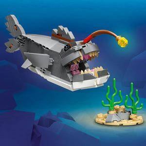 LEGO Creator 3in1 Fierce Shark with a Treasure Chest