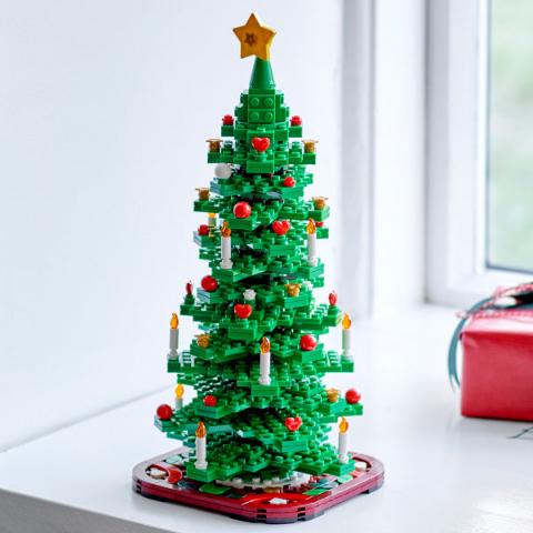 LEGO Holiday Christmas Tree