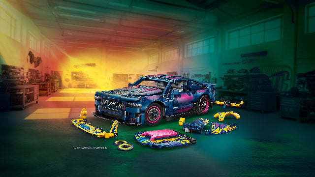 LEGO Technic Custom Garage Ford Mustang GT Car