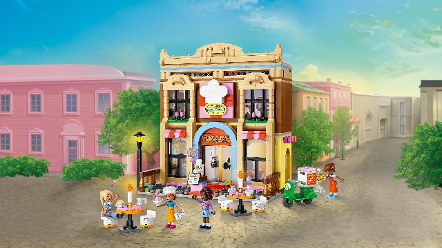 LEGO Friends Restaurant and Cooking School