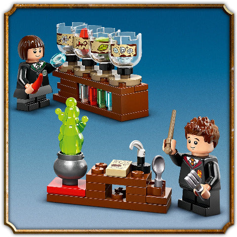 LEGO Harry Potter Hogwarts Castle Potions Class