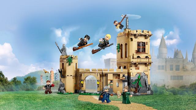 LEGO Harry Potter Hogwarts Castle: Flying Lessons