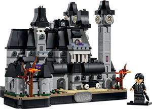 LEGO Wednesday Nevermore Academy