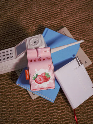Let's Roll Earphone Bag Strawberry Milk