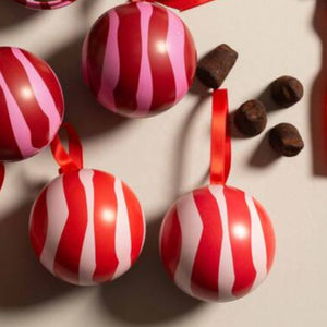 Gåva Christmas Baubles - Arne & Lucia Duo with Swedish Pick & Mix - 2 pack - Treasure Island Toys