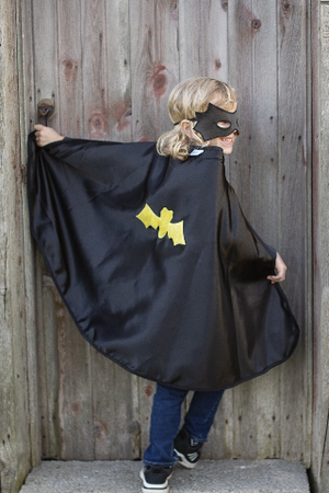 Great Pretenders Cape - Reversible Spider/Bat with Mask, Size 3-4 - Treasure Island Toys