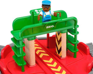 Brio Trains Destinations - Turntable & Figure - Treasure Island Toys