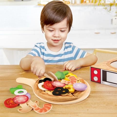 Hape Pretend Perfect Pizza - Treasure Island Toys